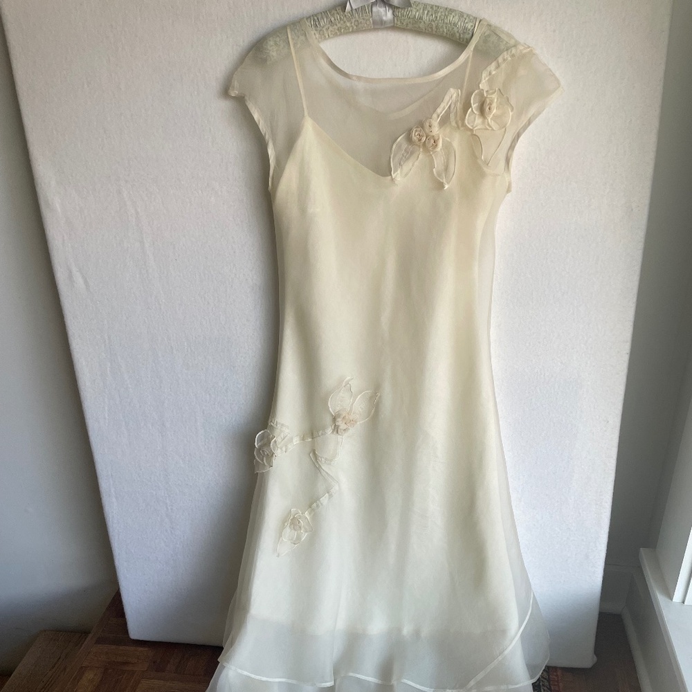 Tiar Los Angeles Silk and Linen Magnolia Minimalist Wedding Dress in Ivory, M - Picture 8 of 12